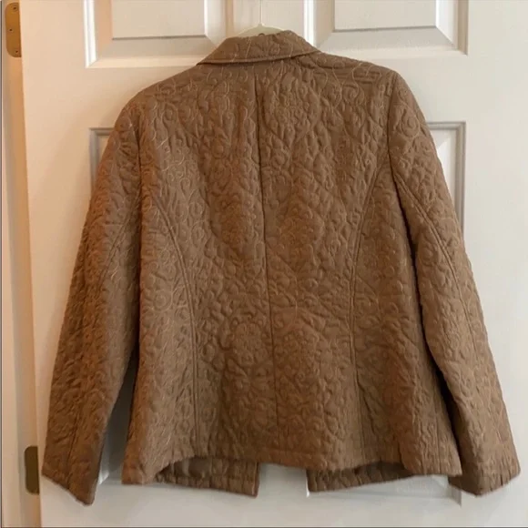 Requirements Embroidered Quilted Jacket Tan Sz L Perfect with a scarf - Picture 5 of 6
